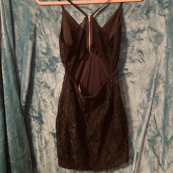 BUNDLE DISCOUNTS! Medium Black lace Lush Dress with side lace cutouts NWOT - Picture 4 of 10